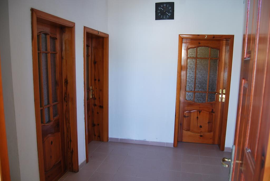 H And H Guesthouse Velipojë 외부 사진